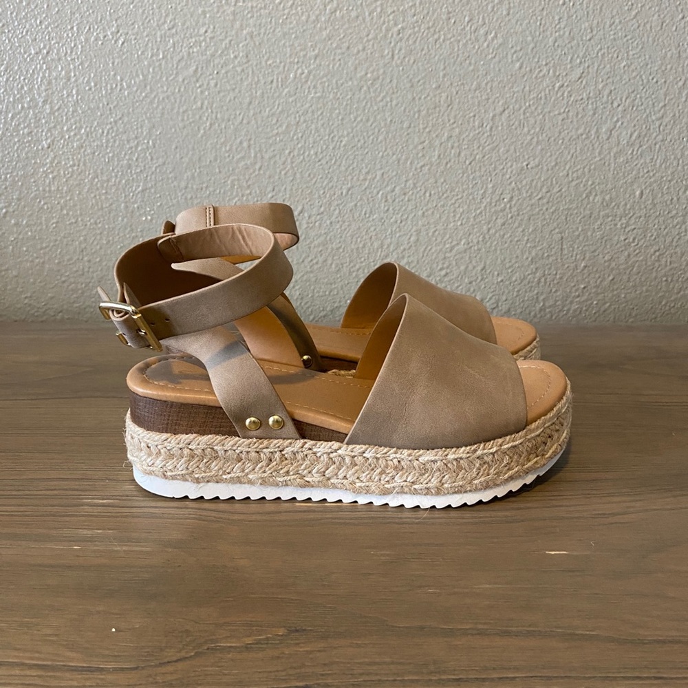 Taupe Flatform Sandal from Buckle